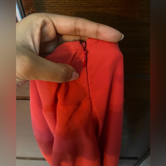 Beautiful draped dress - Picture 4 of 4